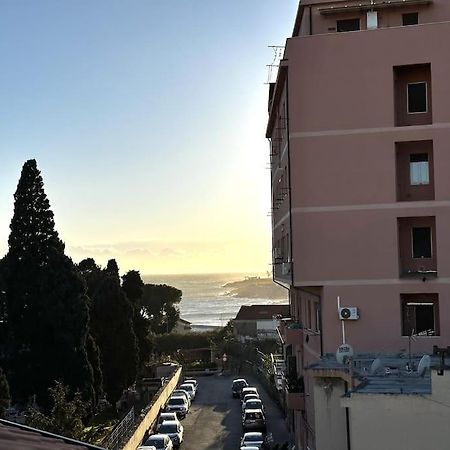 Suite A 1 Minuto Dalla Spiaggia A Piedi - 圣雷默 外观 照片