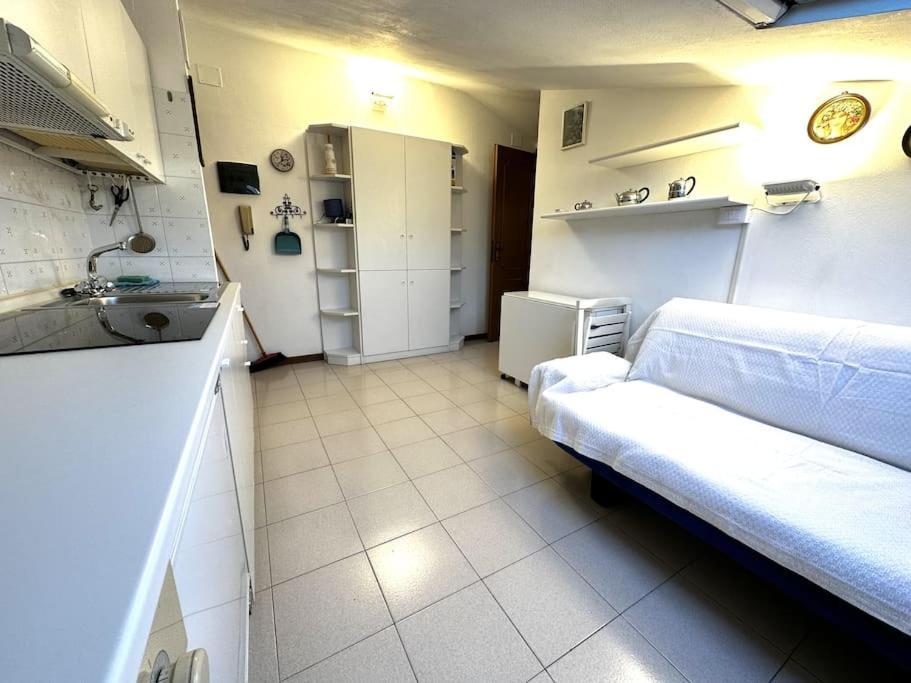 Suite A 1 Minuto Dalla Spiaggia A Piedi - 圣雷默 外观 照片